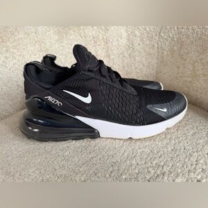 Nike Air Max 270 Black White Men’s Size 11 AH8050-002 Running Shoes